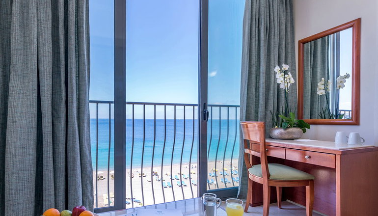 4* Mitsis La Vita Beach Hotel