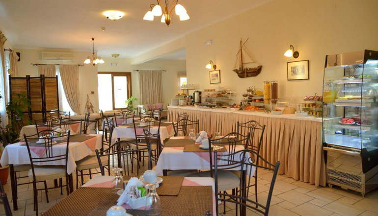 Ostria Hotel