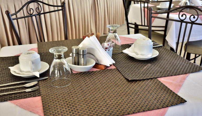 Ostria Hotel
