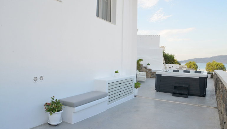 Ostria Hotel