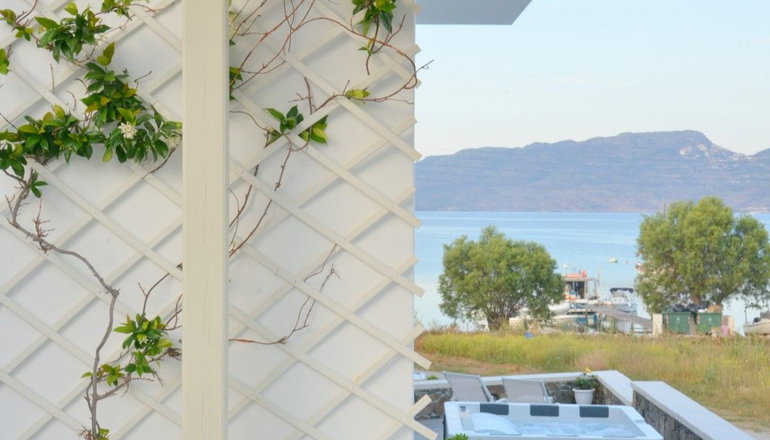 Ostria Hotel