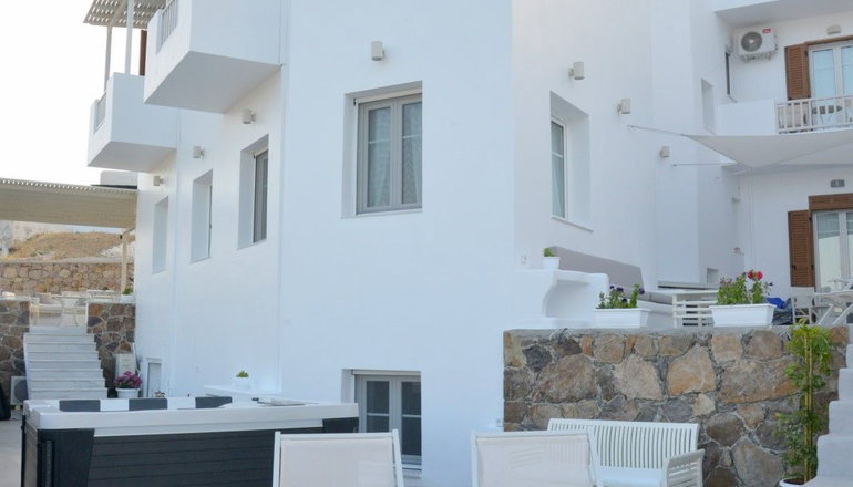 Ostria Hotel