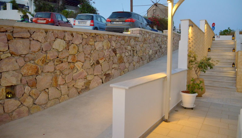 Ostria Hotel