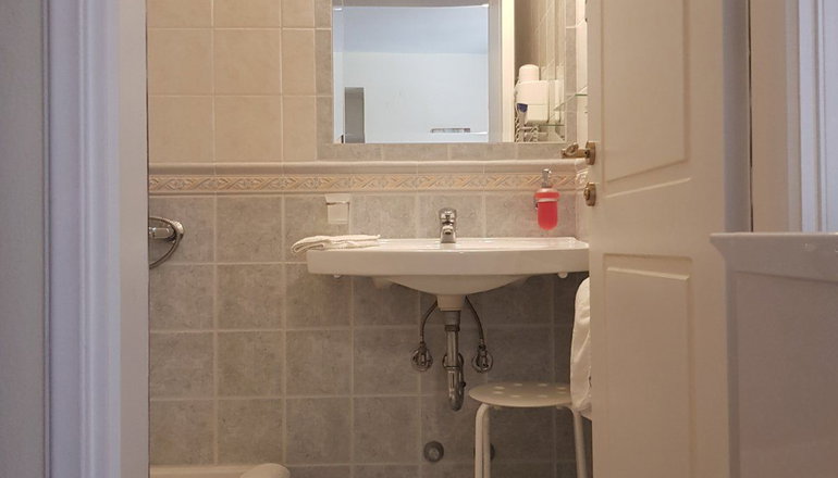 Ostria Hotel