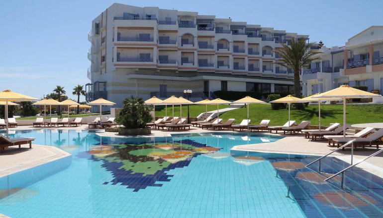 5* Serita Beach Hotel