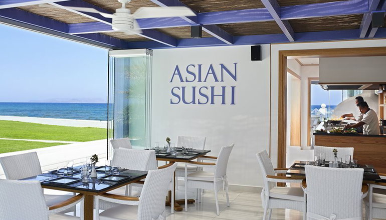 5* Serita Beach Hotel