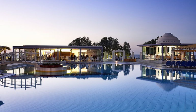 5* Serita Beach Hotel