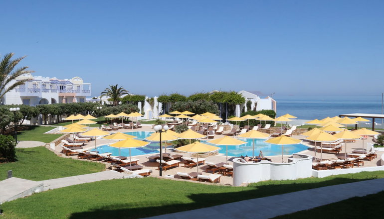 5* Serita Beach Hotel