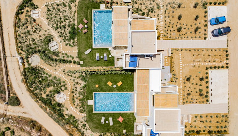 Plioni Villas