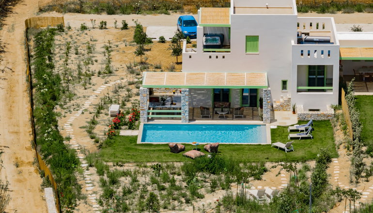 Plioni Villas