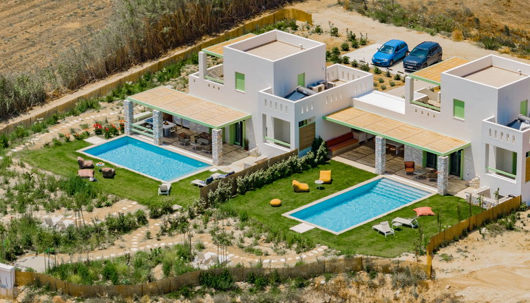 Plioni Villas