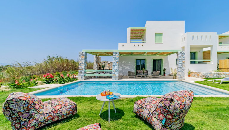 Plioni Villas