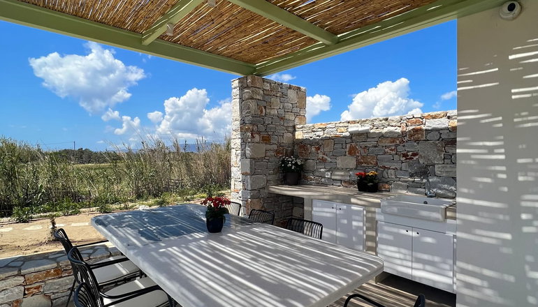 Plioni Villas