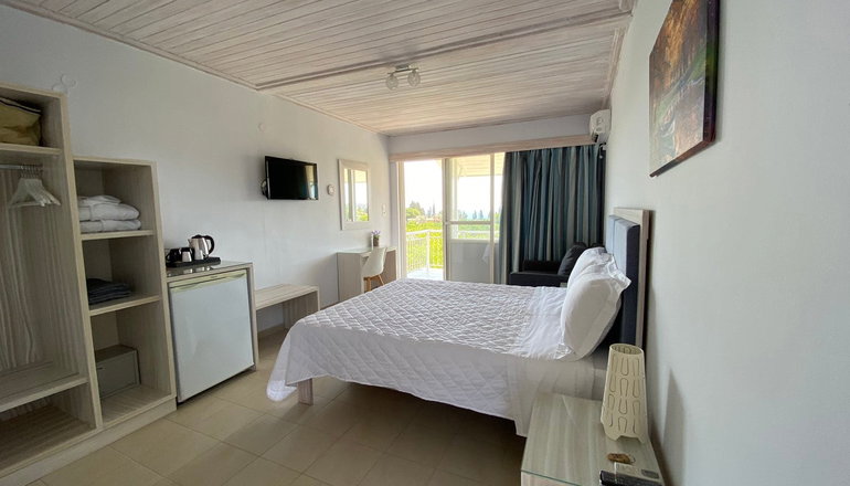 Leonidas Resort