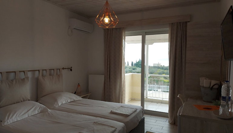 Leonidas Resort