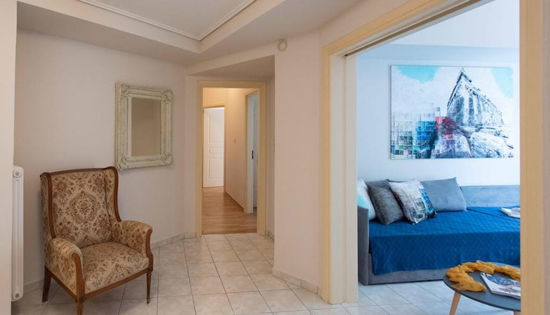 Romantic Studio under Acropolis