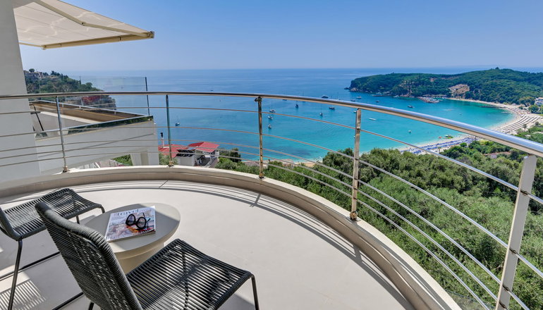 Livinghome Suites