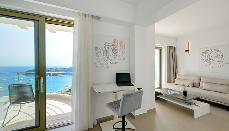 Livinghome Suites