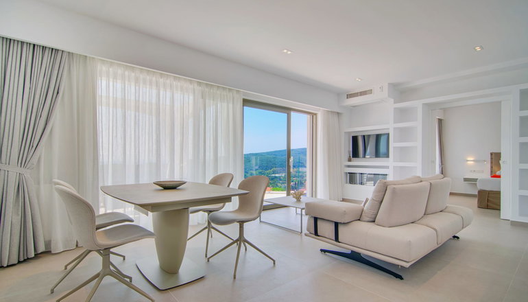 Livinghome Suites