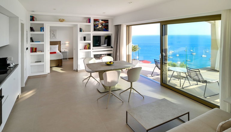 Livinghome Suites