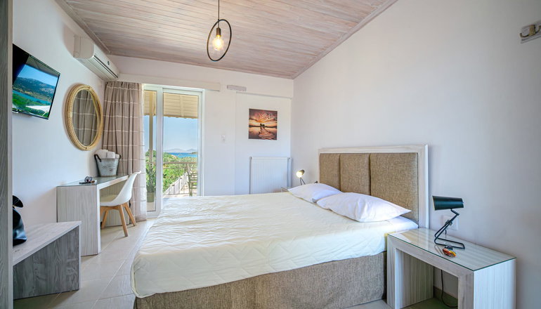 Leonidas Resort