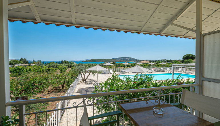 Leonidas Resort