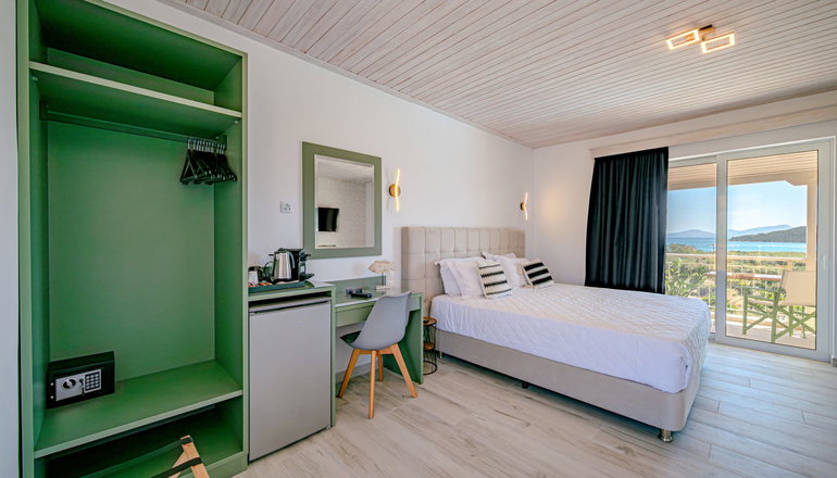 Leonidas Resort