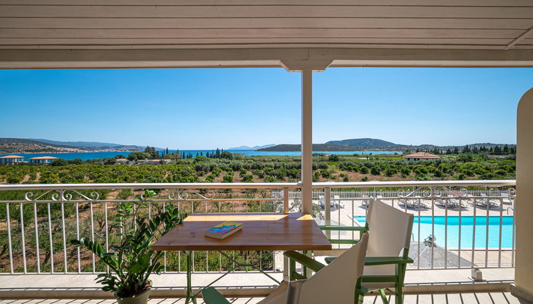 Leonidas Resort