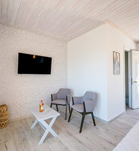 Leonidas Resort