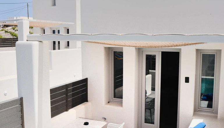 Serapias Suites - Έξω Γωνιά, Σαντορίνη