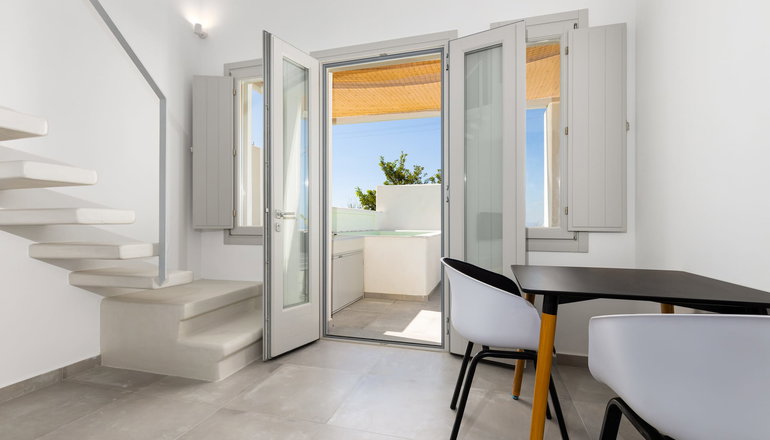 Serapias Suites - Έξω Γωνιά, Σαντορίνη
