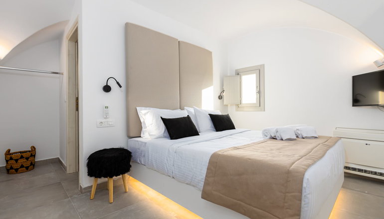 Serapias Suites - Έξω Γωνιά, Σαντορίνη
