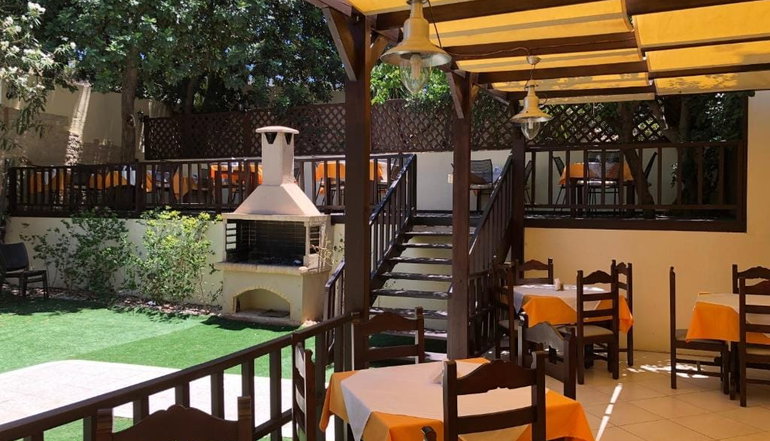 Karteros Hotel