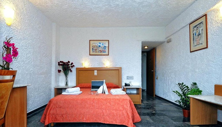 Karteros Hotel