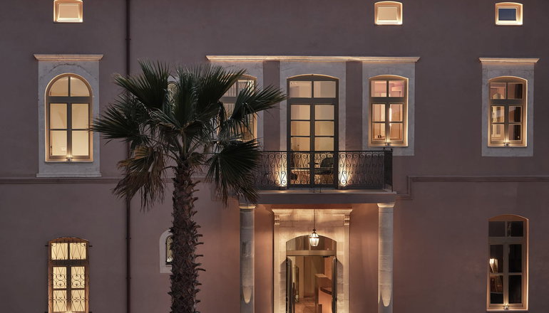 Domus Blanc Boutique Hotel