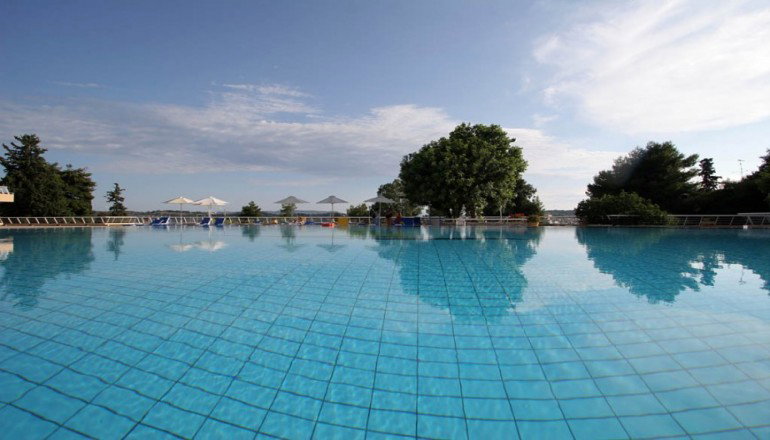 4* AKS Porto Heli