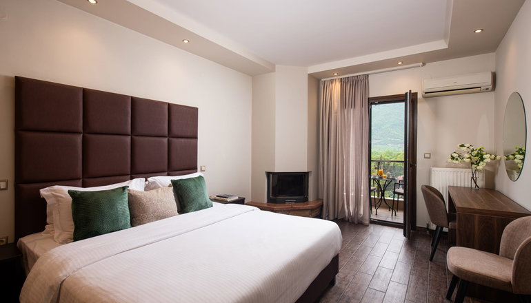 4* Naiades Hotel