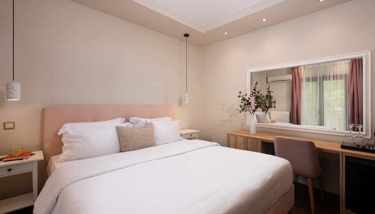 4* Naiades Hotel