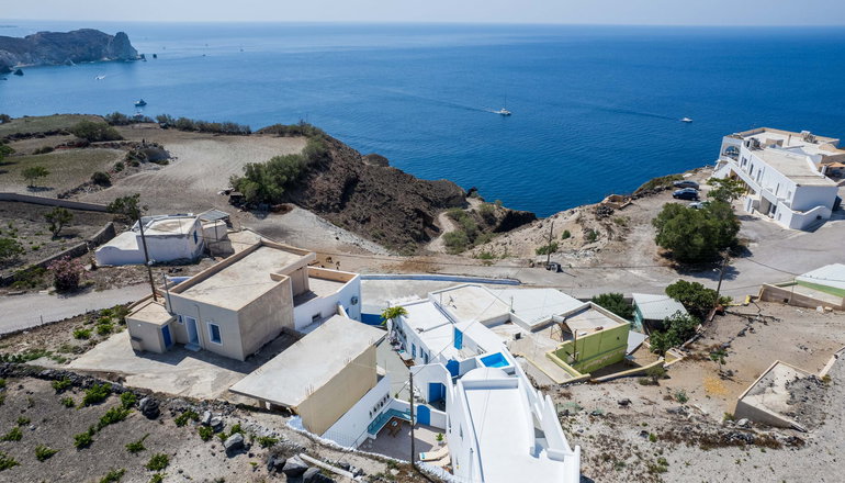 Santorita Suites