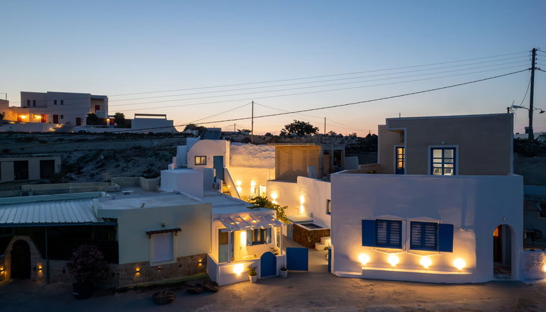 Santorita Suites