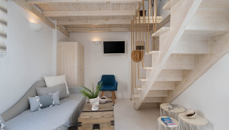 Santorita Suites