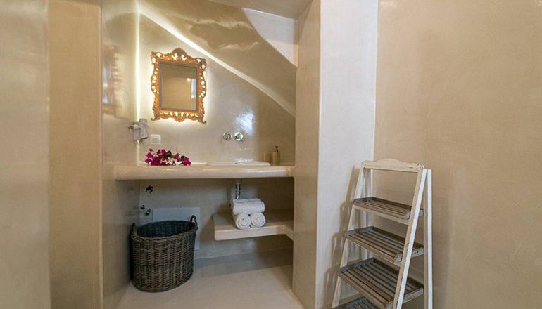Santorita Suites