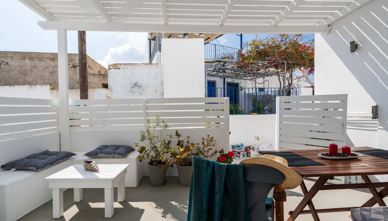 Santorita Suites