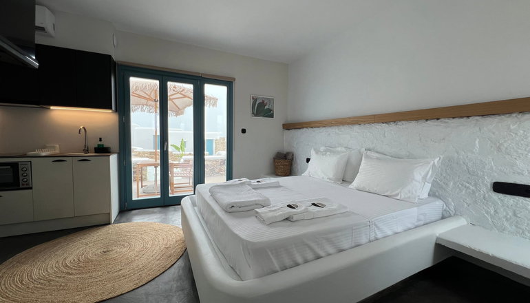 Thronos Suites -  Άνω Μερά, Μύκονος