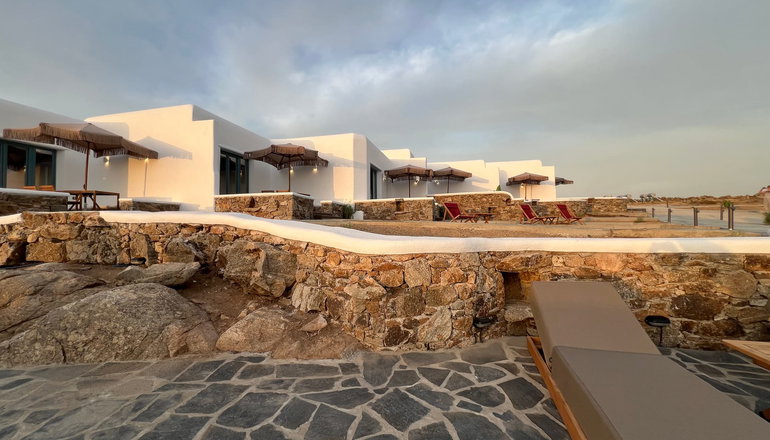 Thronos Suites -  Άνω Μερά, Μύκονος