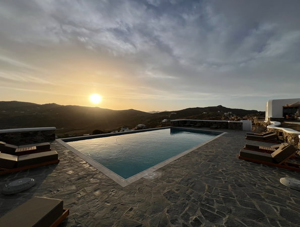 Thronos Suites -  Άνω Μερά, Μύκονος