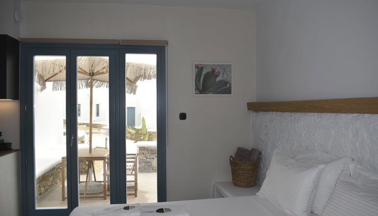 Thronos Suites -  Άνω Μερά, Μύκονος