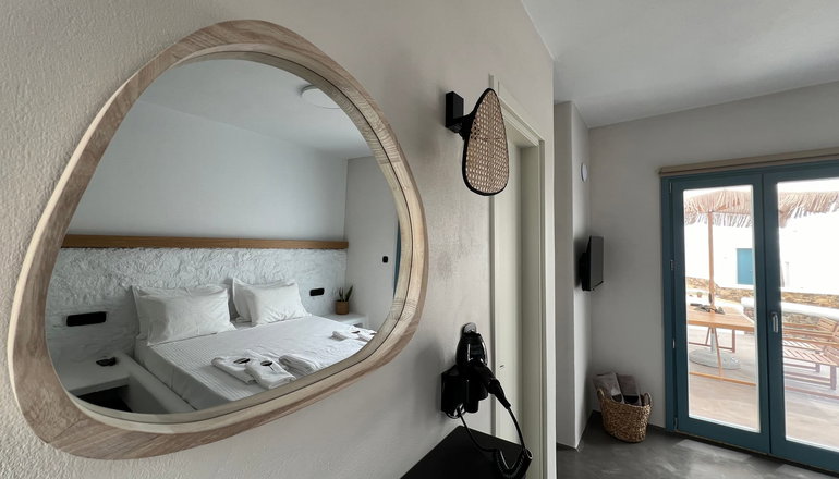 Thronos Suites -  Άνω Μερά, Μύκονος