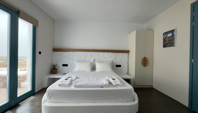 Thronos Suites -  Άνω Μερά, Μύκονος