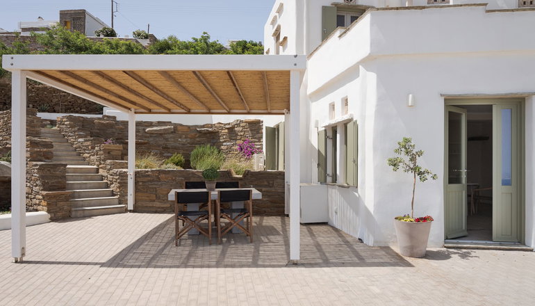 Morfes Luxury Apartments - Τριαντάρος, Τήνος